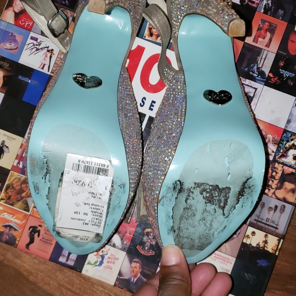 Betsy Johnson Rhinestone bow platforms  8.5 - Picture 8 of 15